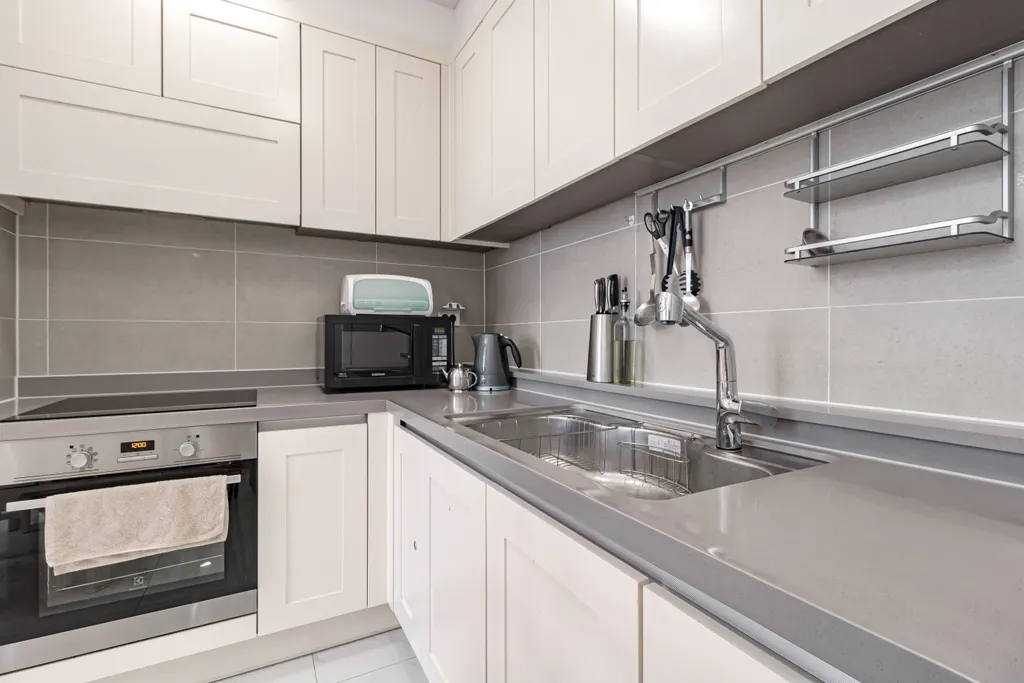 Современная евродвушка рядом с Пирамидой, Highvill Ishim