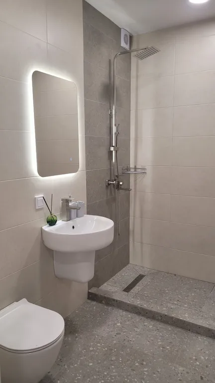 Премиум-квартира в центре Ижевска с панорамным видом на пруд и собор