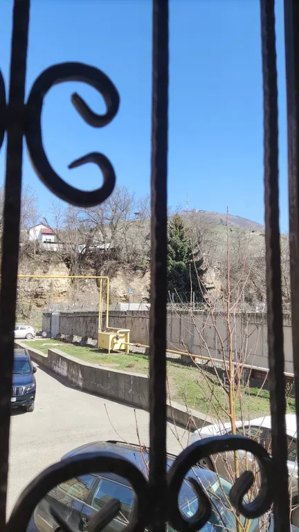 Квартира в центре рядом с цветником, 2 спальни и кухня гостиная