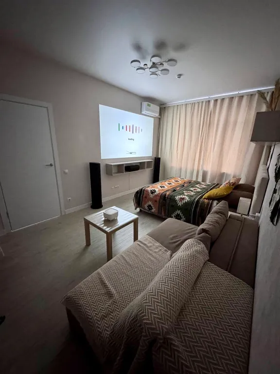 Квартира с позитивной энергетикой и кинотеатром рядом с Кипарисами