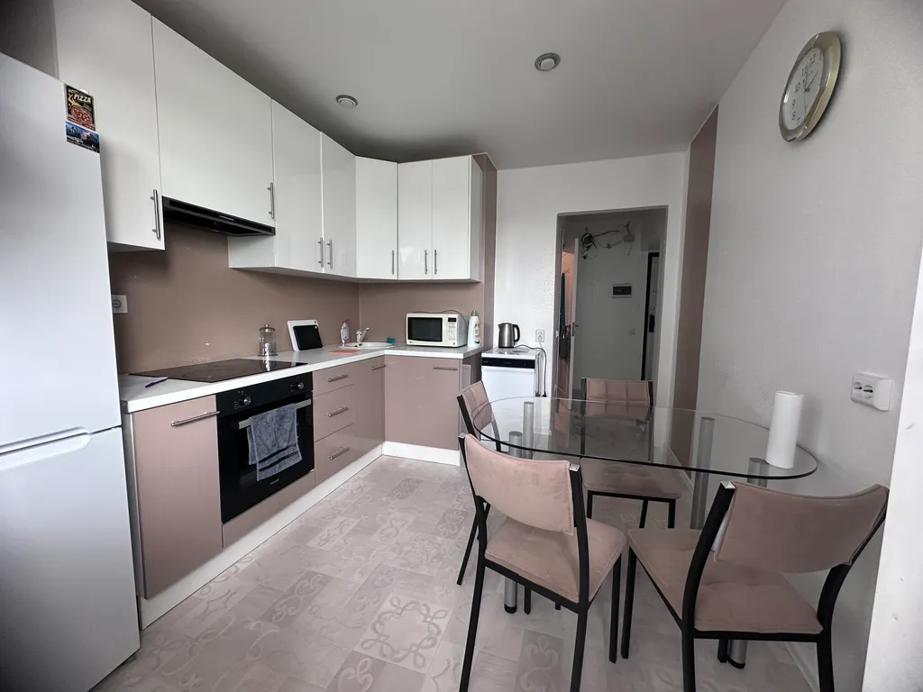 Квартира Современная и уютная квартира — Шушары