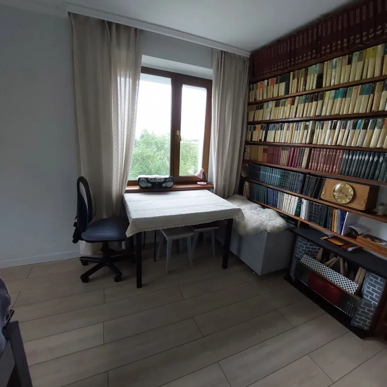 В Петропавловске-Камчатском полдень!