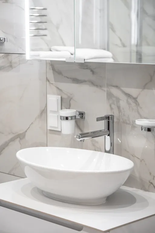 Апартаменты с новым ремонтом и 2 спальнями