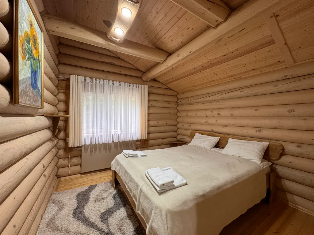 Шале с одной спальней и кухней-гостиной