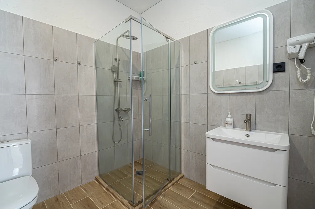 Квартира Квартира Люкс6 с балконом,раздельными спальными зонами и кухней — Дюрсо