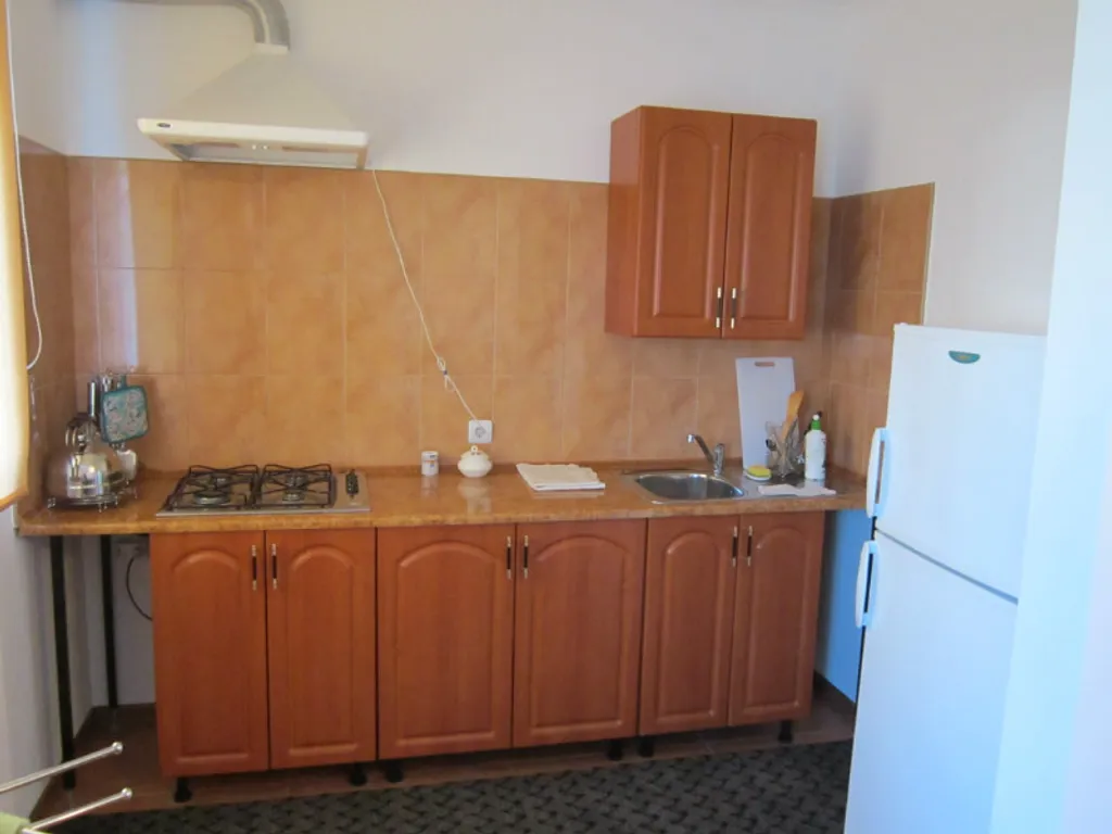 Квартира в домике с окнами в сад с отдельным входом и парковкой