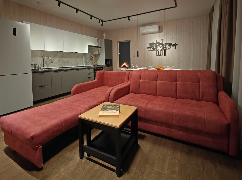 Новый дом с сауной на Руставели