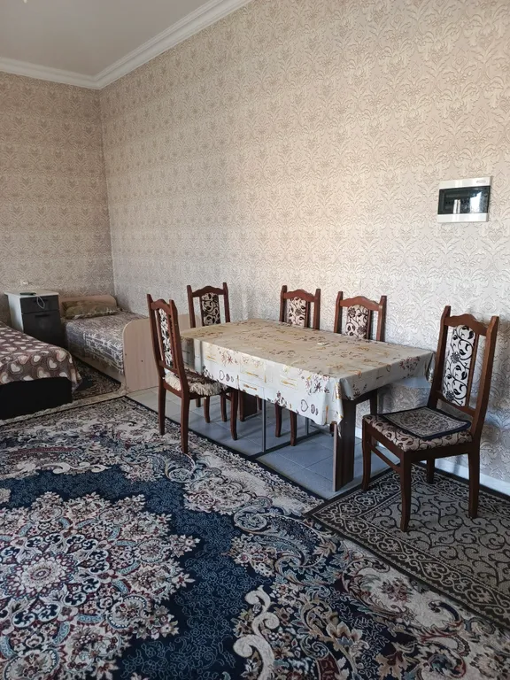 Комната со всеми удобствам в частном доме с гостеприемными хозяевами