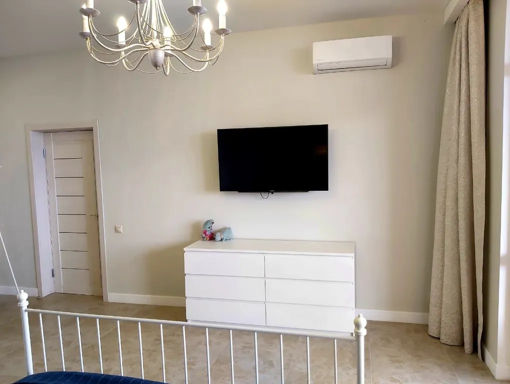 Просторная квартира с видом на море и горы