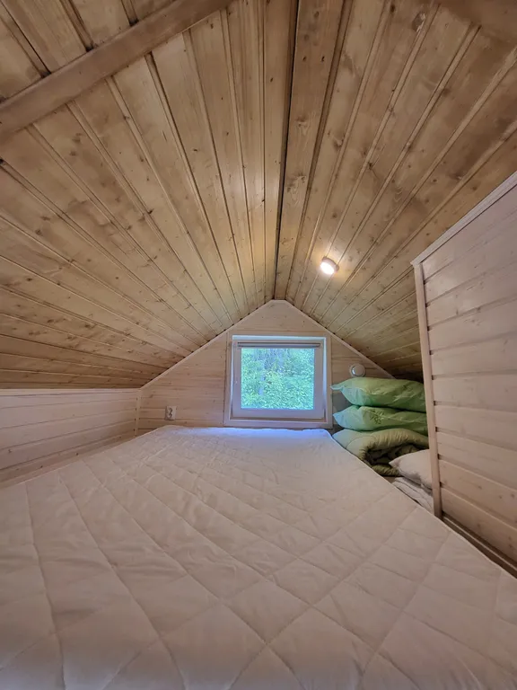 Домик с банькой у реки N4