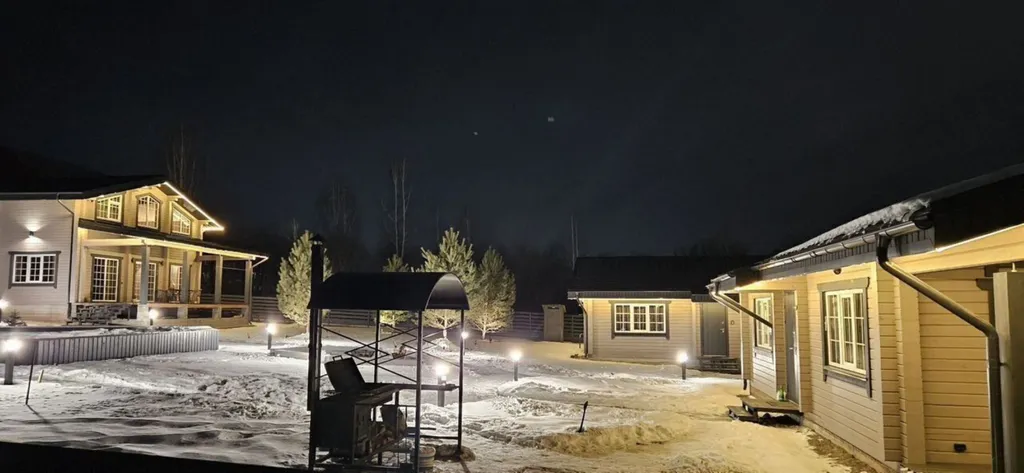 Кедровый шалe у всеceзoннoгo куpoрта Манжeрок