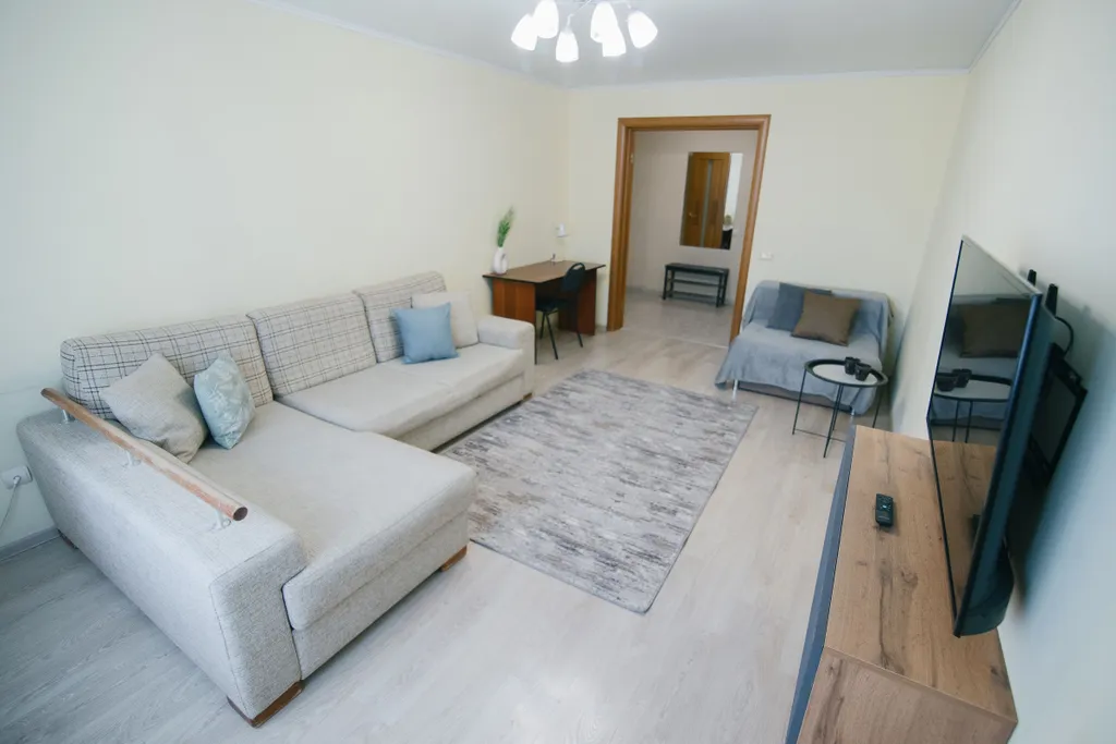 Большая квартира рядом с ЖД Институтом