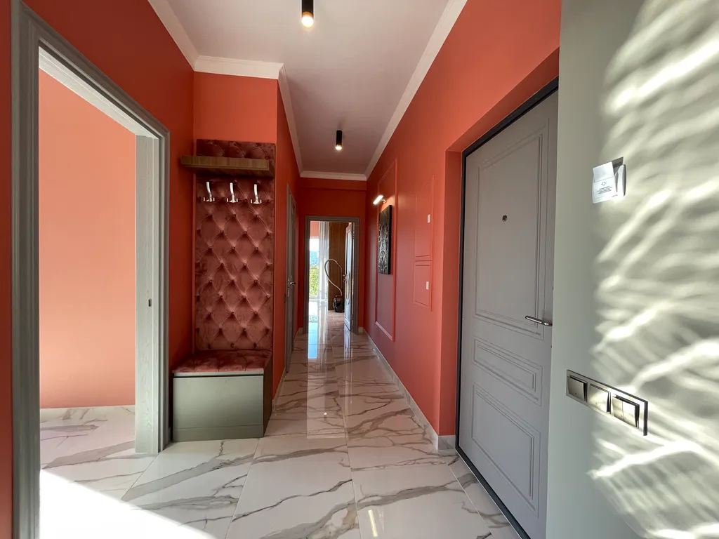 3-комнатная квартира рядом с морем, панорамные окна с видом на море