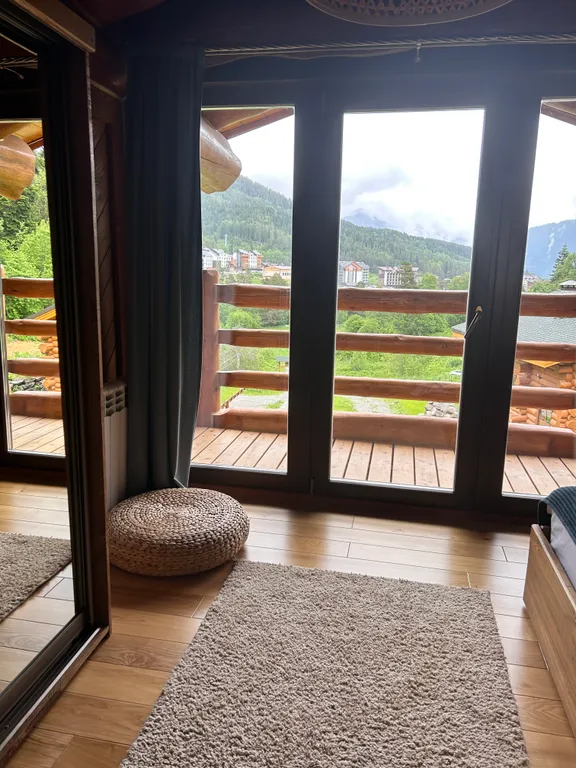 Элитное большое шале с шикарным видом на горы