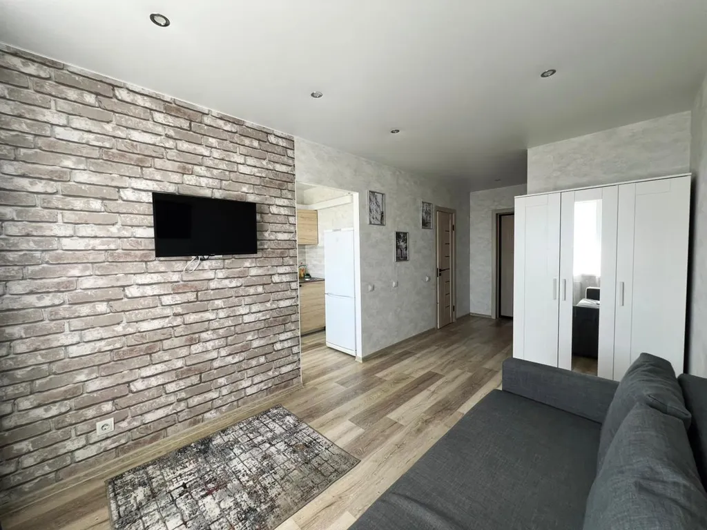 Квартира у Теннисной академии и Ледового