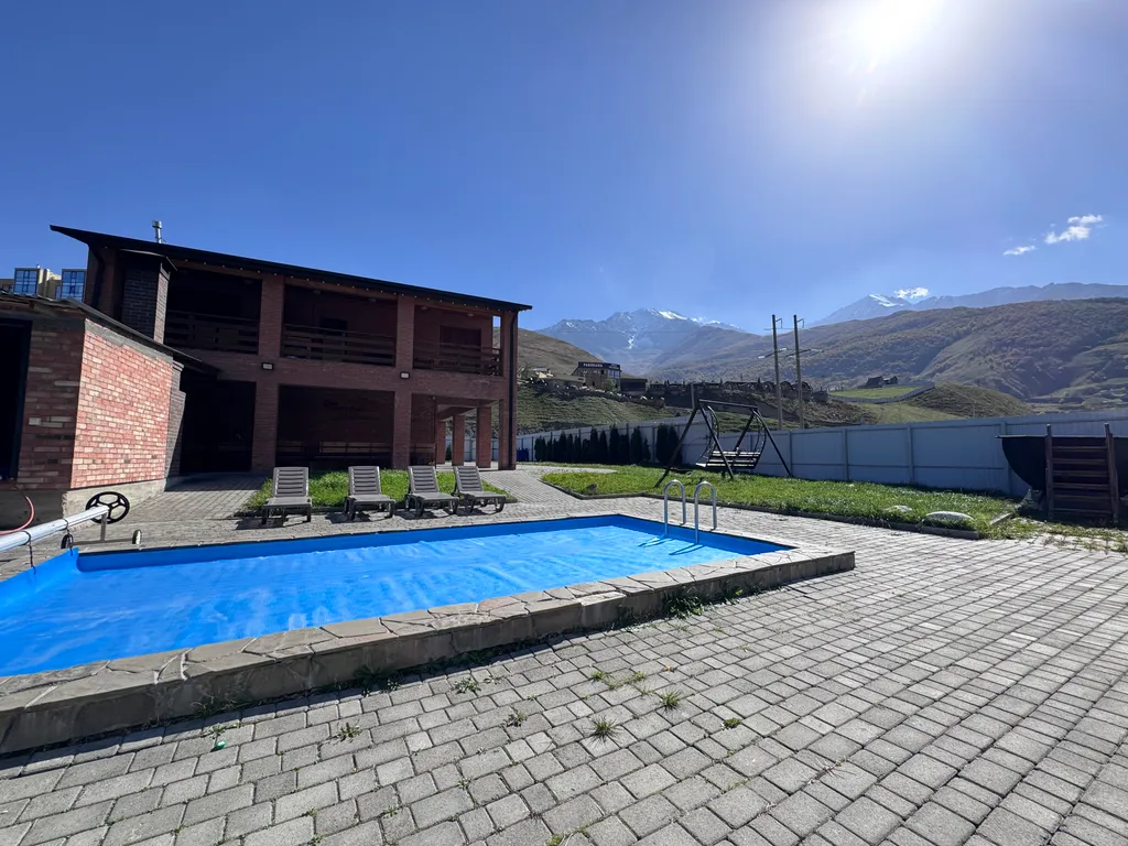 Уютный дом с видом на горы и тёплым бассейм fiagdonrelax