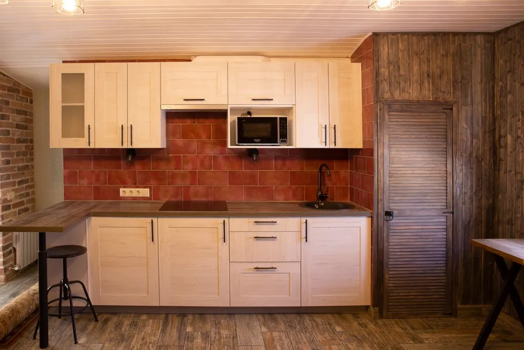 Комфортабельный апартамент с отдельной спальней и большой террасой