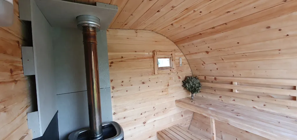 Дом-купол в загородном комплексе