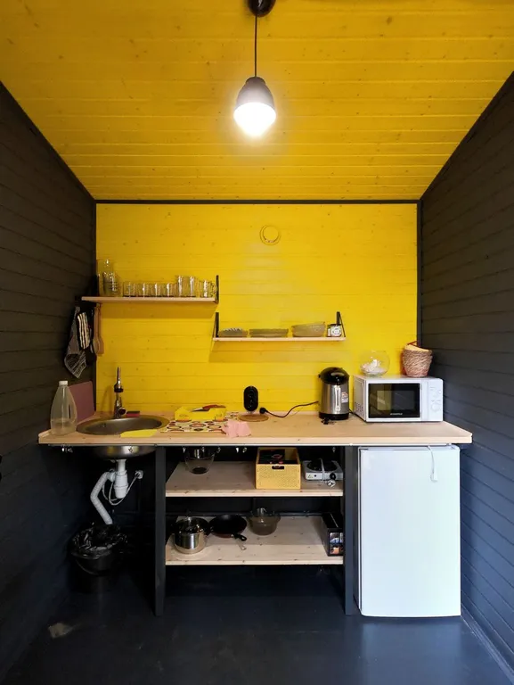 Уютный глэмпинг Типи-трип в лесу с баней, купелью и очагом