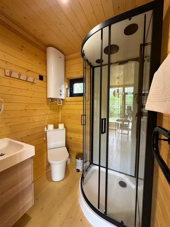 Барнхаус с чаном и бассейном