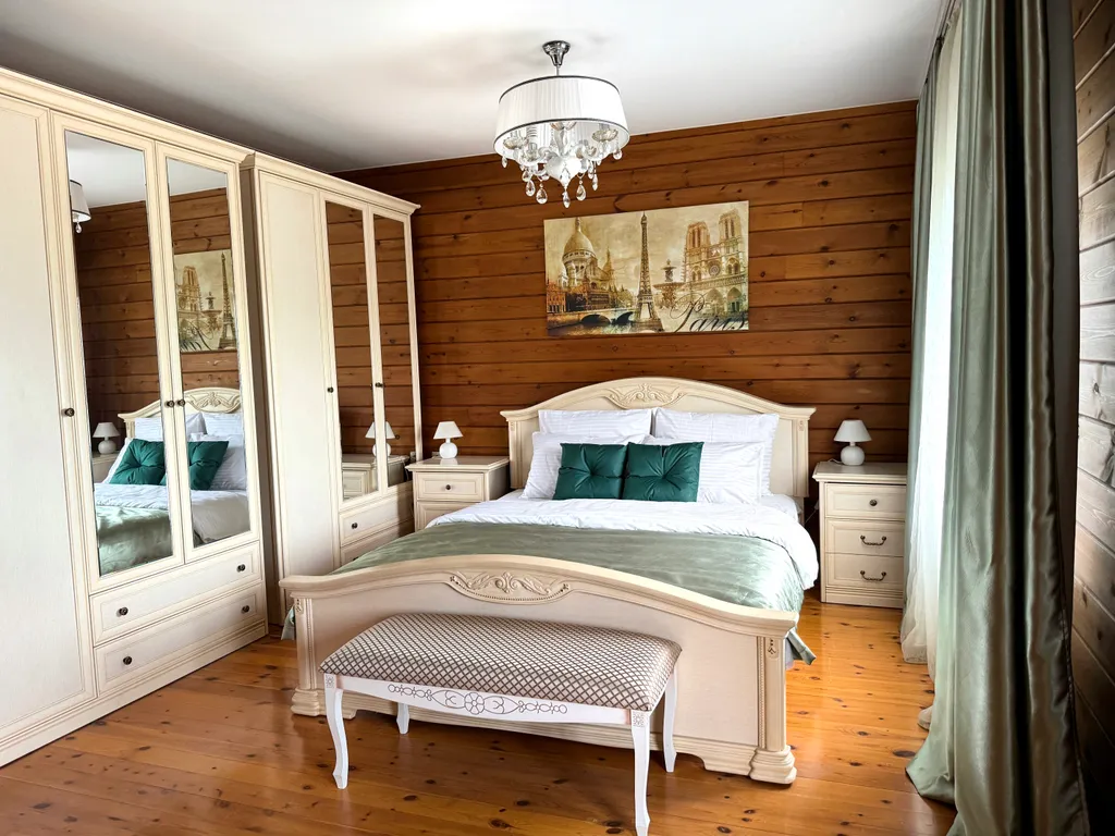 Уютный коттедж с садом