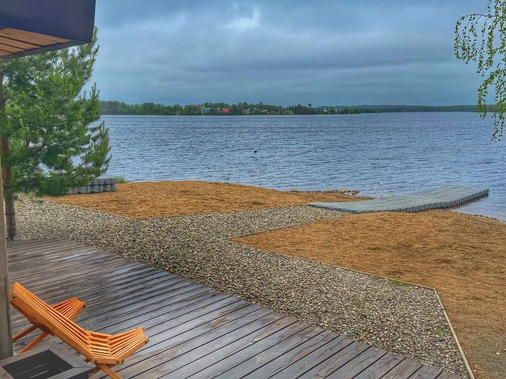 Дом на берегу озера Лососинное