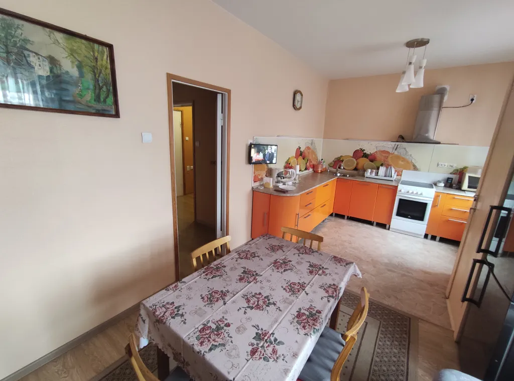 Просторные апартаменты в центре с видом на озеро