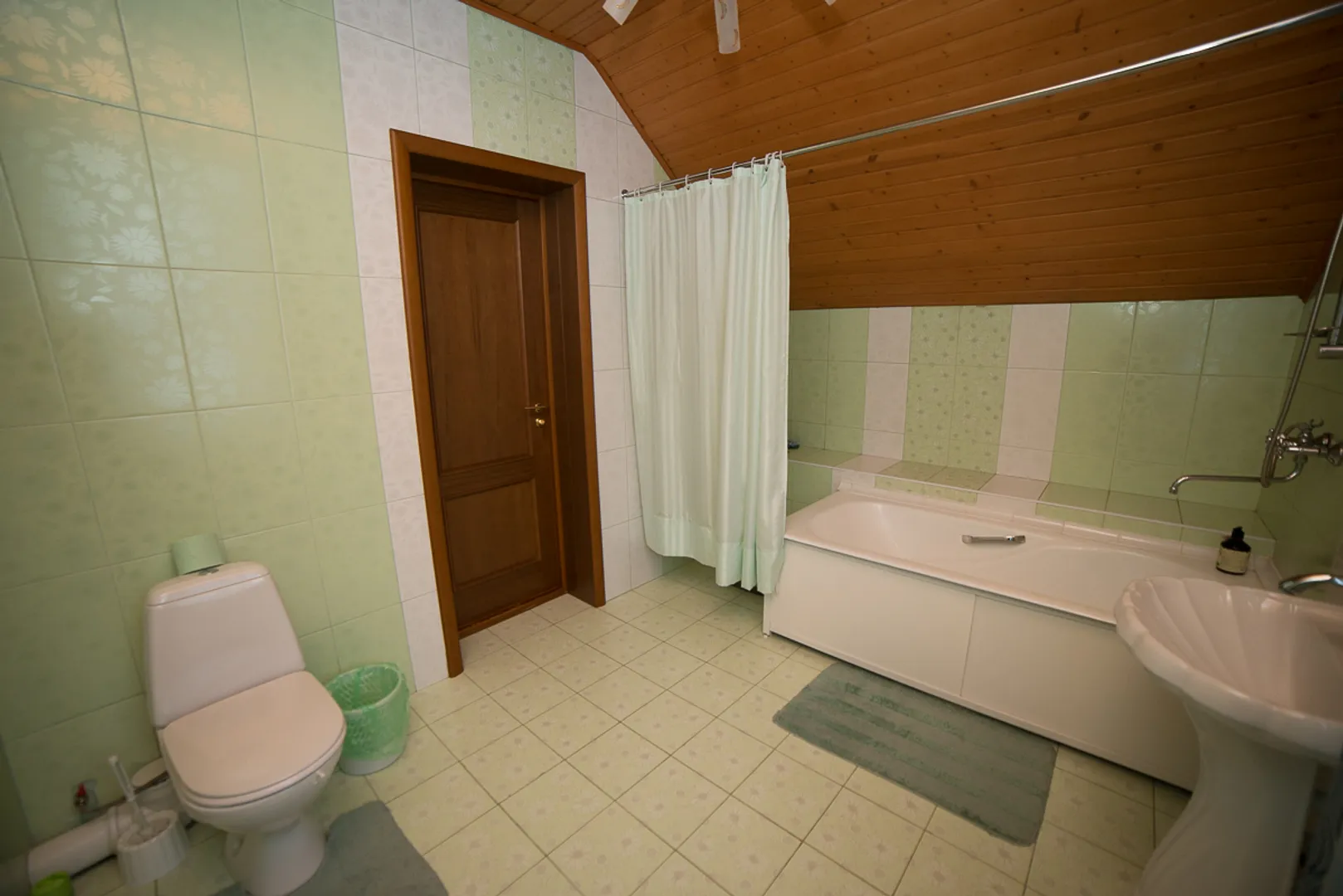 ванная комната  зеленой комнаты