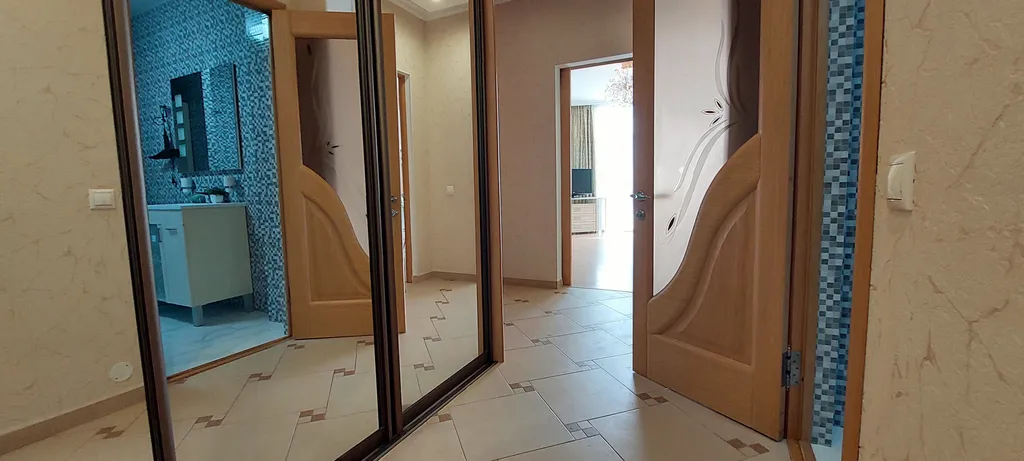 Большая уютная 2-комнатная квартира в тихом центре с 2мя балконами