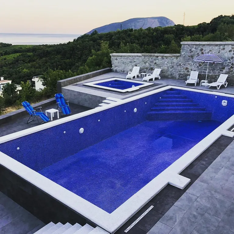 Квартира 3-комнатная Квартира — Малый Маяк