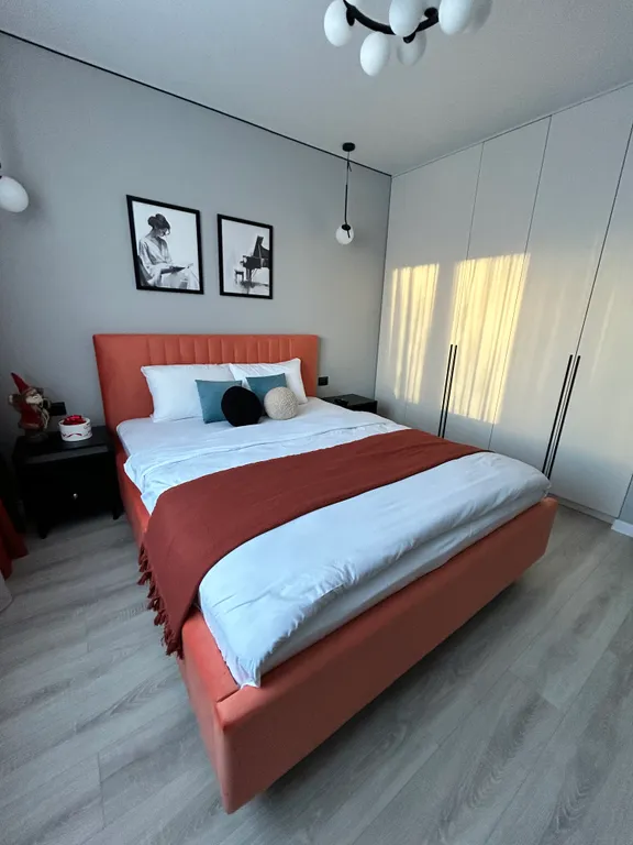 2 комнатная квартира с дизайнерским ремонтом