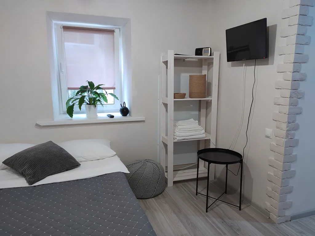 Студия у памятника Лермонтову