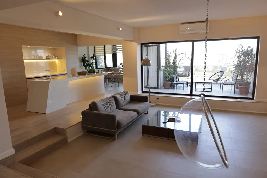 Ambassador apartment