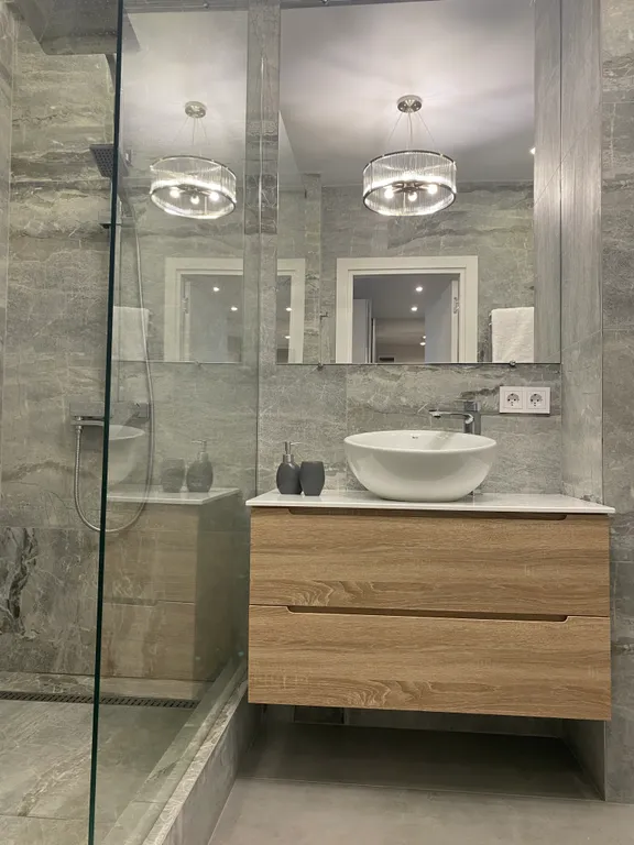 Двухкомнатный люкс с видом на Парк Победы и море