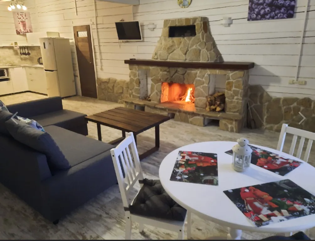 Коттедж с камином и видом на озеро