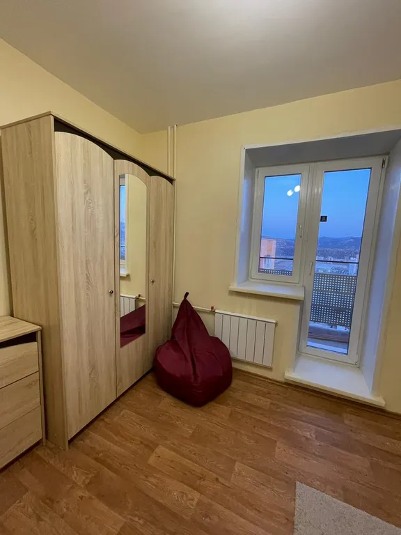 Хорошая большая квартира в Октябрьском р-не рядом СФУ