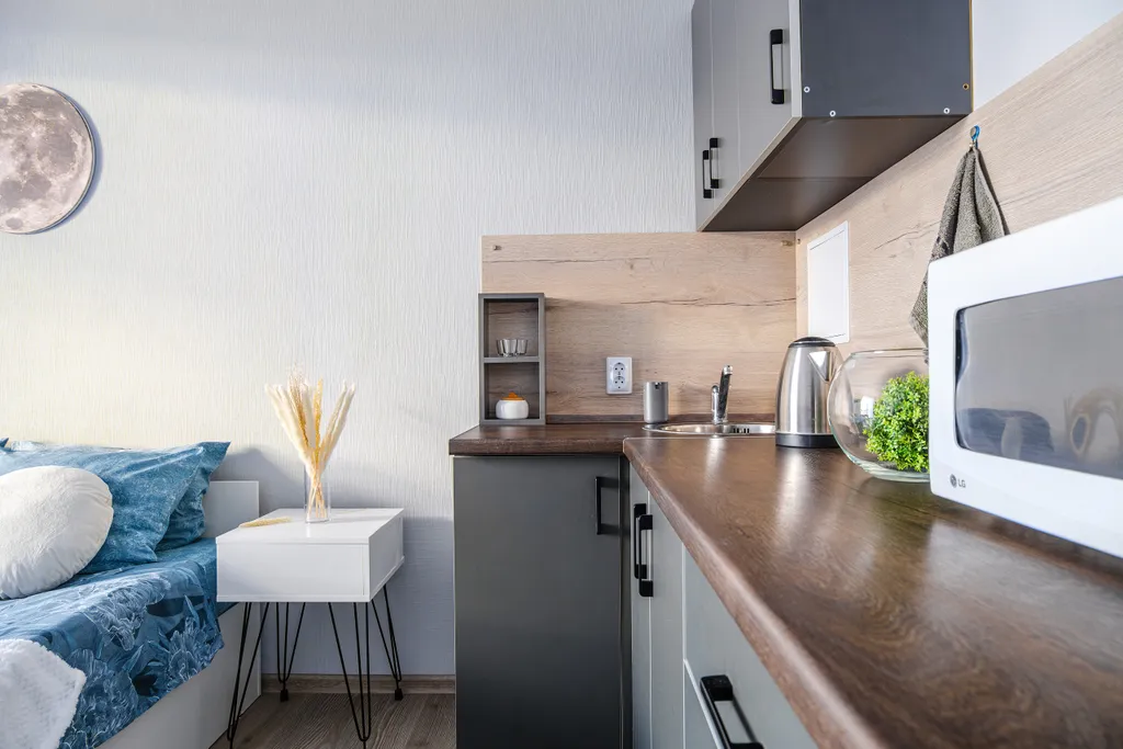 Бюджетная студия со свежим ремонтом в новом доме