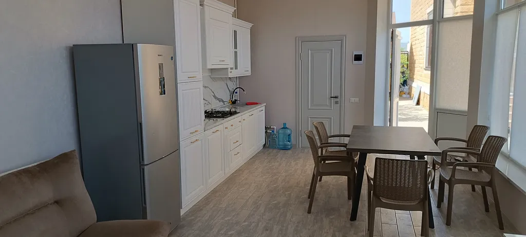 Домик на берегу моря