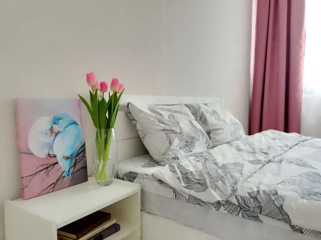 Белоснежная новая квартира с видом на Ледовую Арену