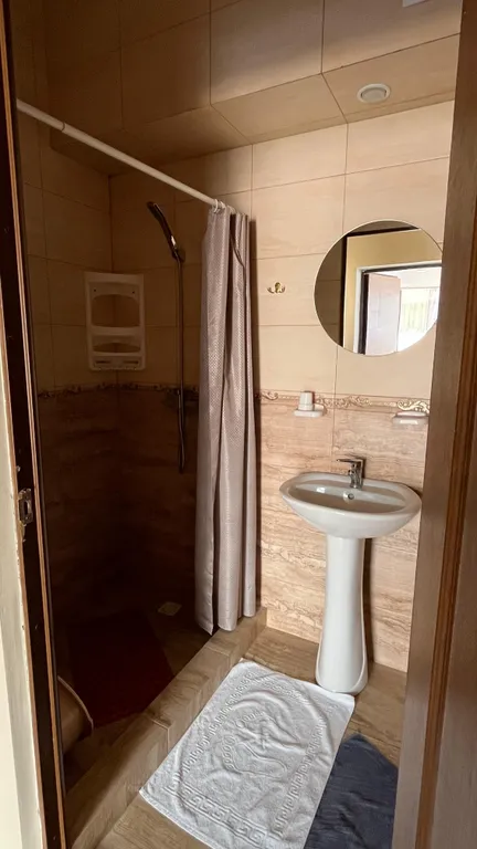 Коттедж 2-комнатный Дом — Кучугуры