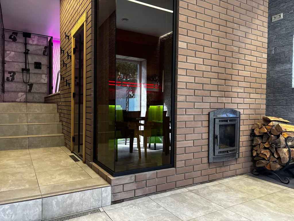 Дом для отдыха с теплым бассейном и сауной