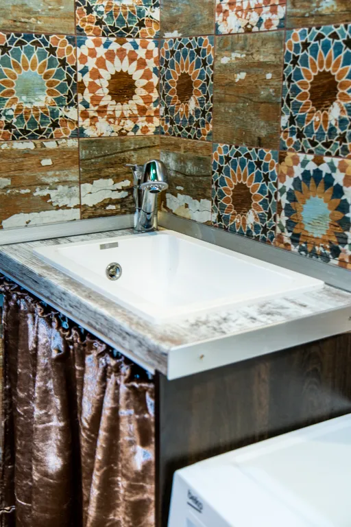 Квартира 2-комнатная в старинном особняке с парковкой