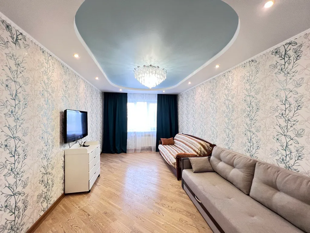 Двухкомнатная, БОЛЬШАЯ, ЦЕНТР