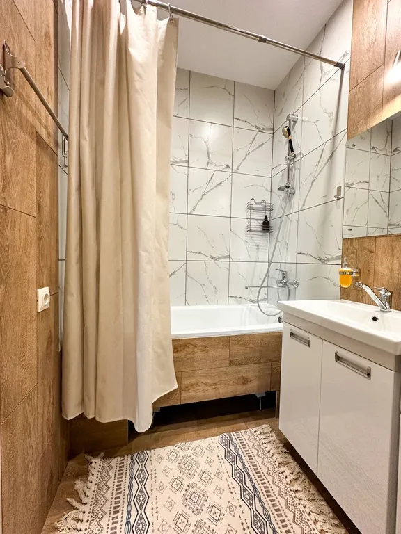 3-комнатные просторные апартаменты в центре города