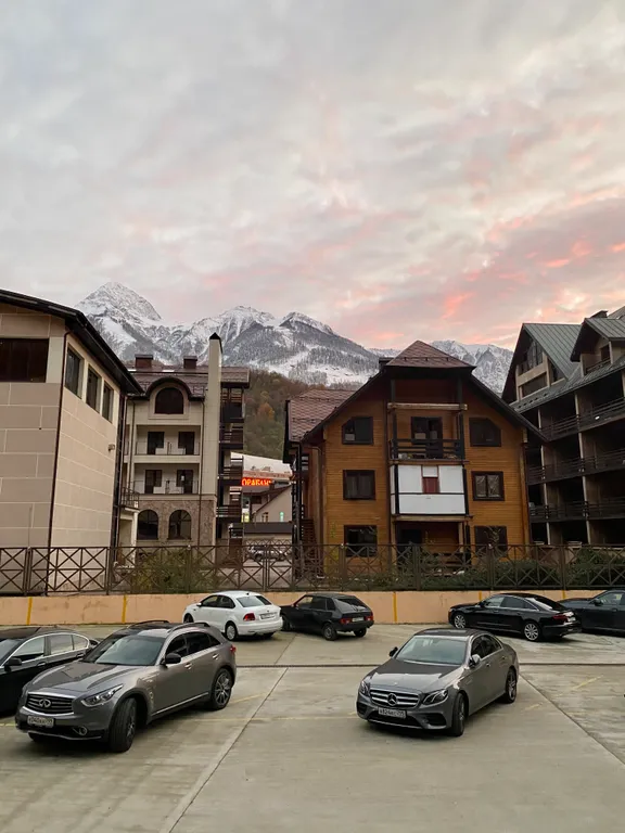 Стильный апартамент с выделенной спальней в центре