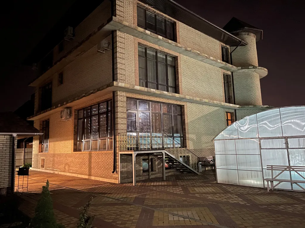 Вилла Казачка с теплым уличным бассейном