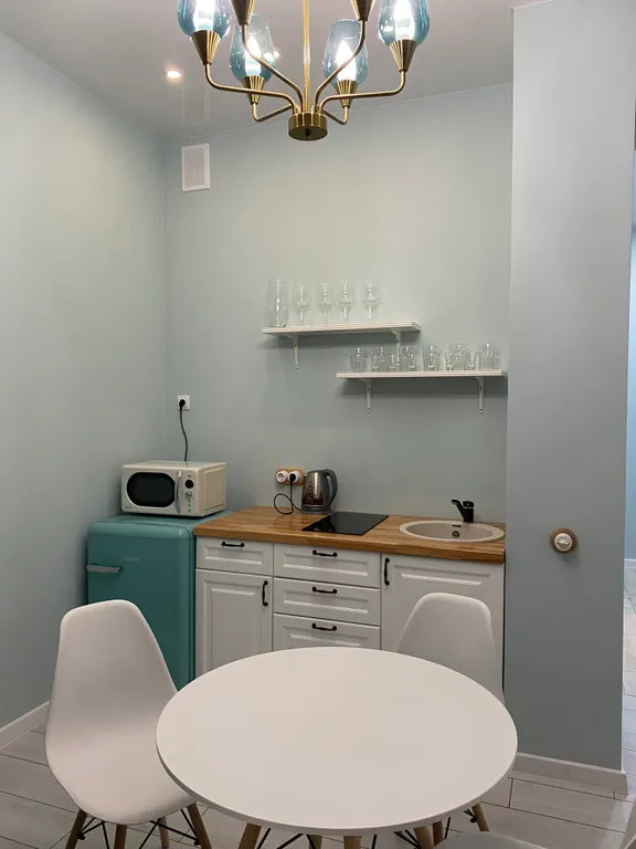 Апартамент с уютным двориком