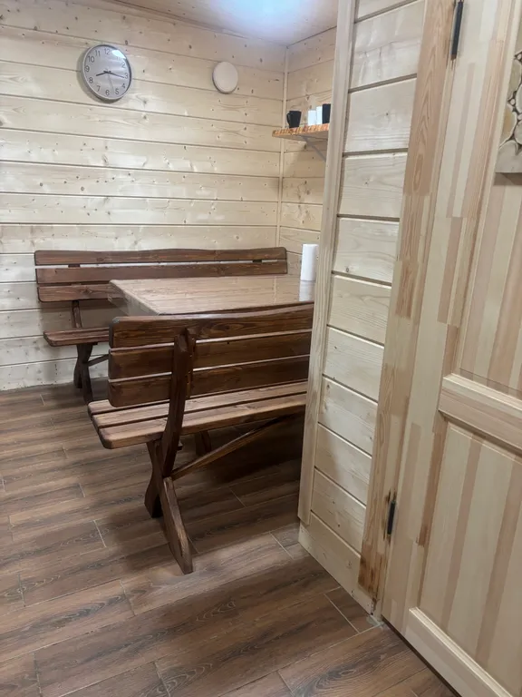 Дом у Коркинского озера с баней, купелью и детской площадкой.