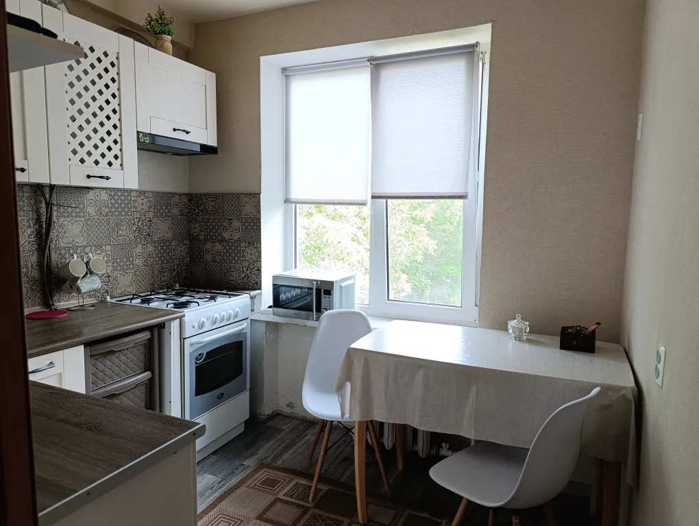 Уютная квартира в удобном районе города- курорта