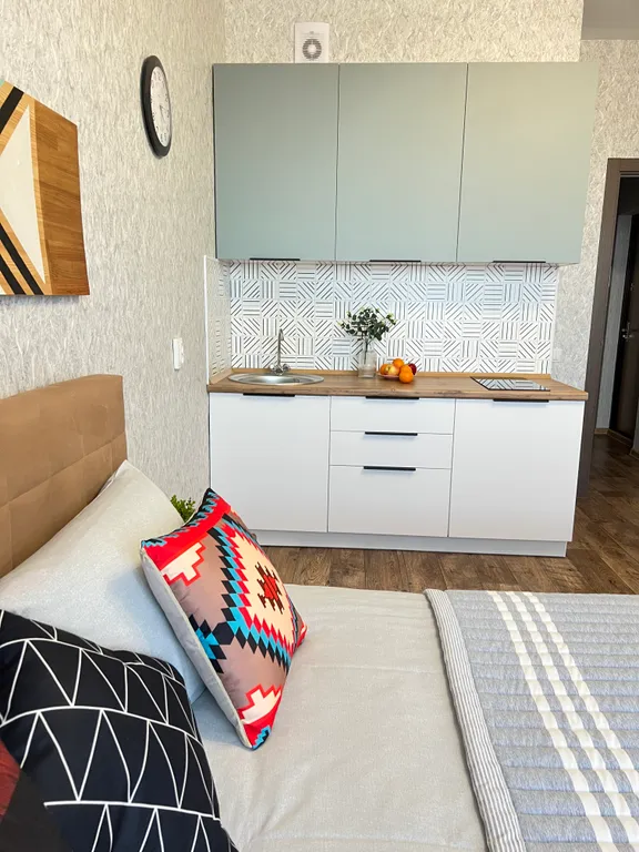 Студия на высоком этаже в новом доме